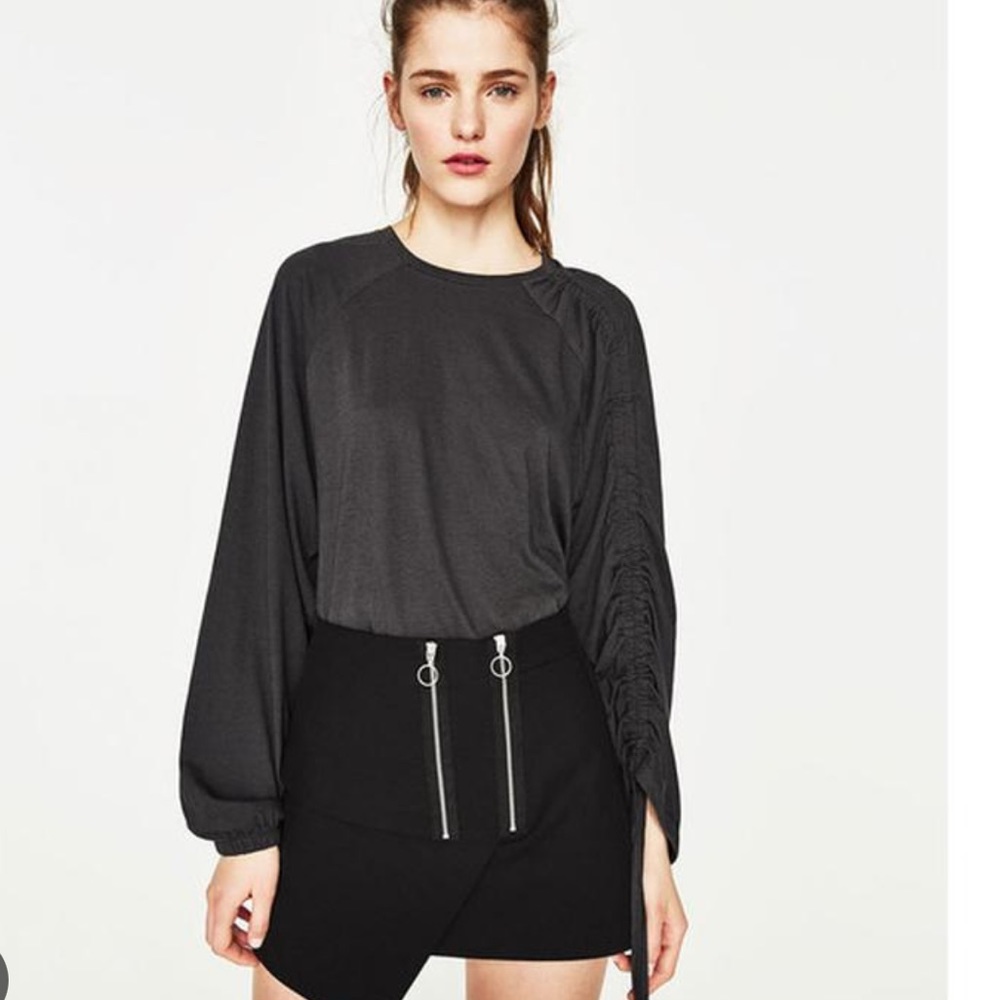 ZARA DETAIL SLEEVE TOP